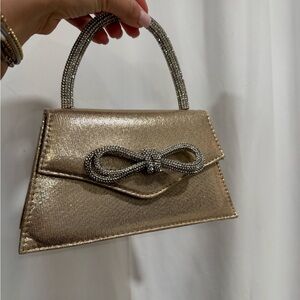 Elegant Metallic Gold Evening Top-Handle Bag with Crystal Bow
